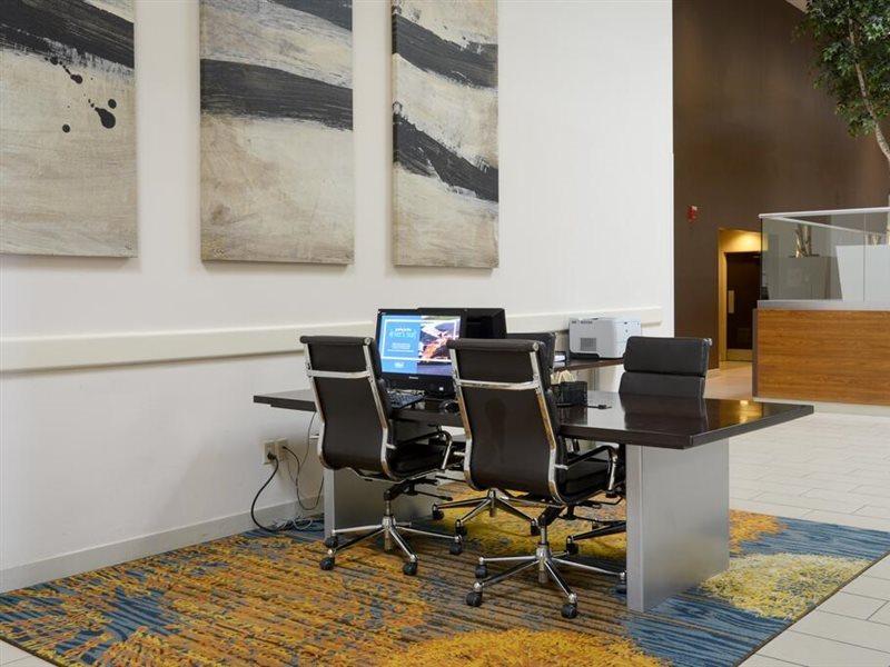 Wyndham Columbus Hotel Уъртингтън Екстериор снимка