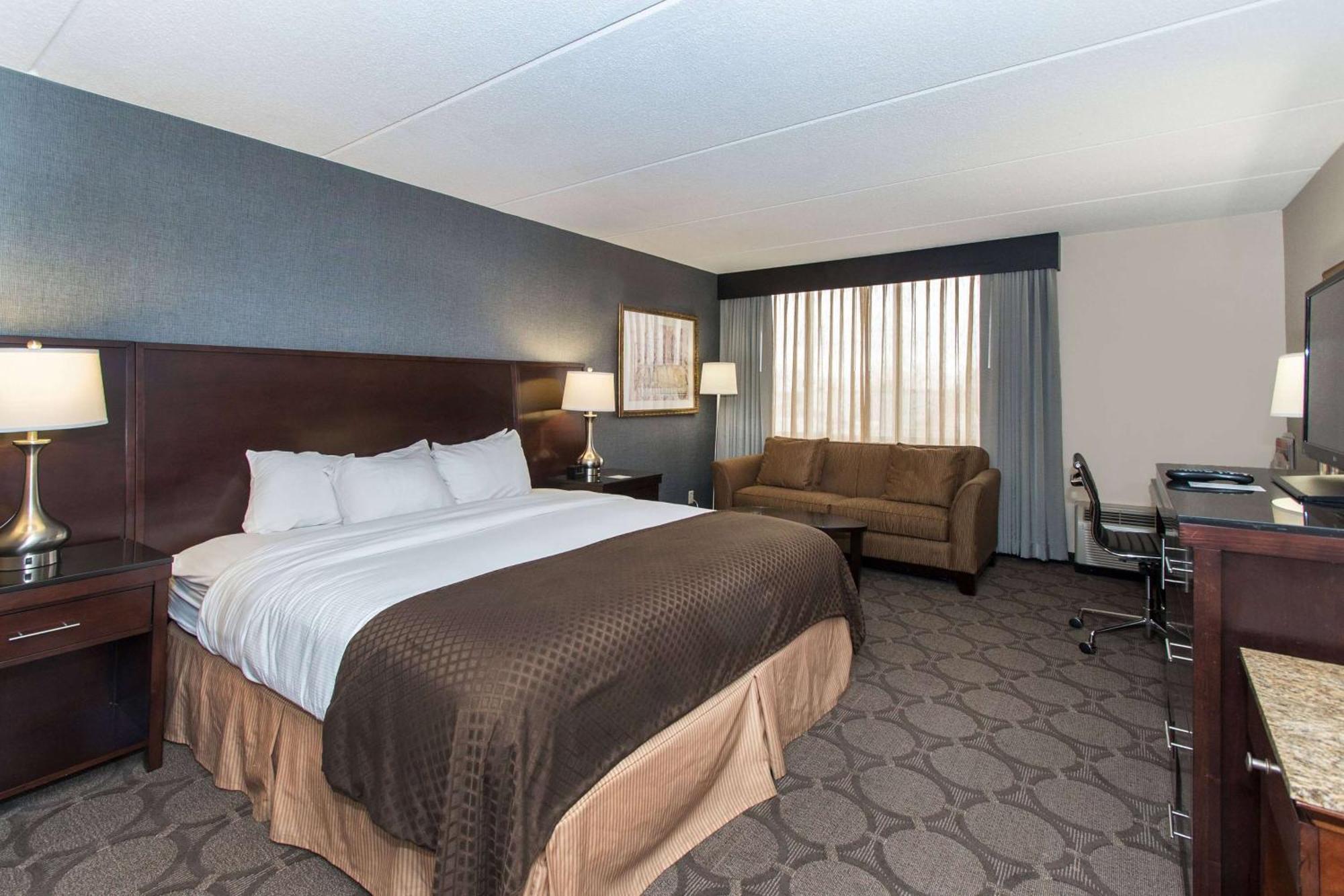 Wyndham Columbus Hotel Уъртингтън Екстериор снимка